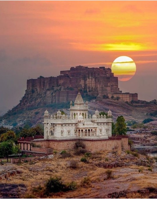 India in Pics: 10 Offbeat Monuments That Deserve to Be On Your Travel List