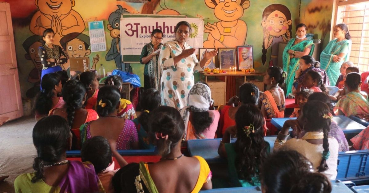 activist deepa pawar founder of anubhuti with members of nomadic and denotified tribes