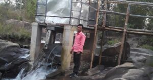 Electrician Uses ‘Jugaad’, Builds Water Turbine from Scrap to Bring Power to Village