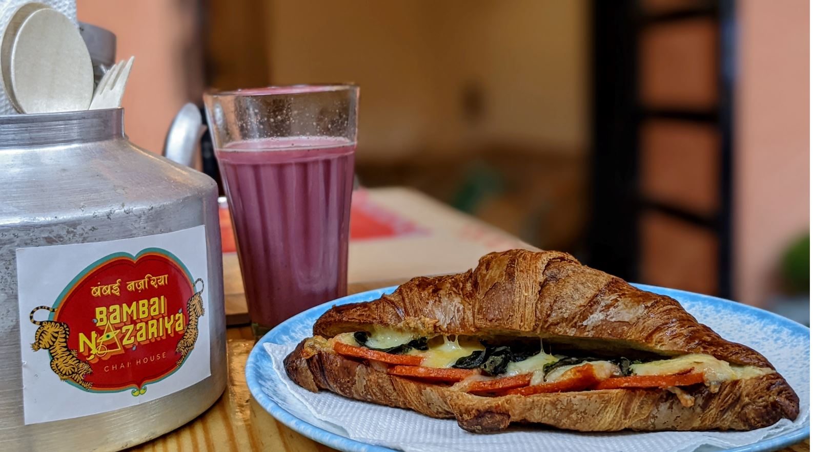 Bambai Nazariya's famous pink chai