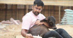Techie Turns His Farmhouse into Free Hospital & Shelter for Animals, Helps 50000