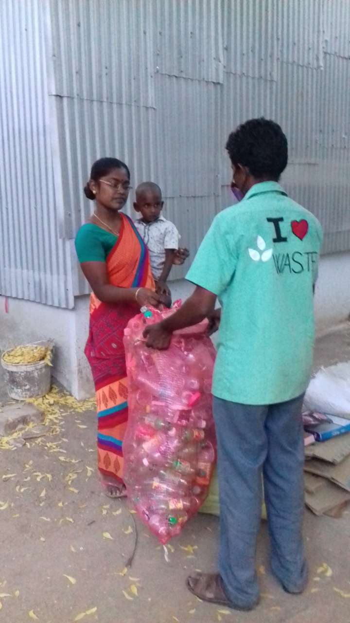 What You Can Learn From These Youngsters, Who Recycled 43,000 Kg Waste in 2 Years