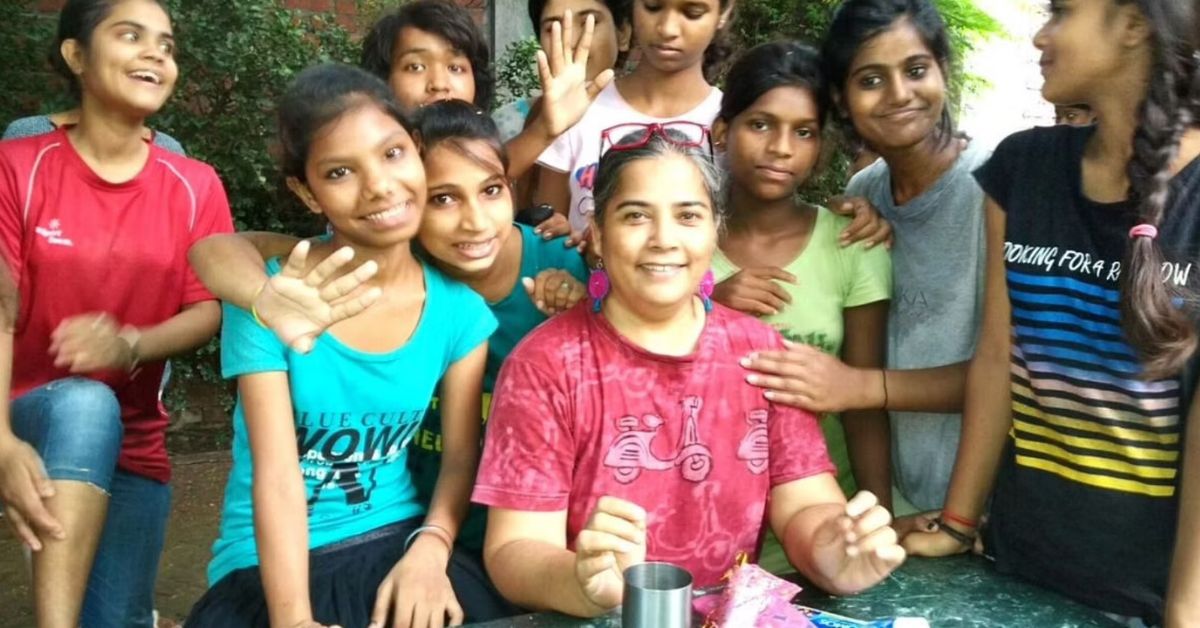 One Women is Using Discarded Bottles & Scrap to Help Shelter 1500 Kids; Here’s How