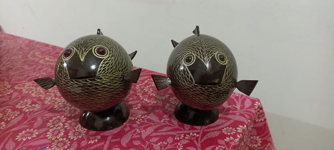 Elderly Couple Quit Farming to Carve Toys & Plates from 200 kg of Coconut Shells