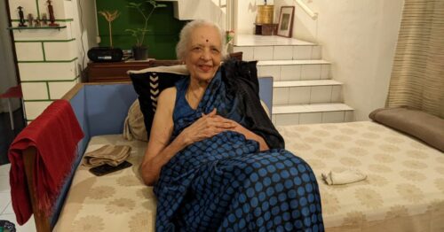 Entrepreneur at 88, Woman Whips up Hair Oil With 150-YO Recipe That Stops Hair Fall