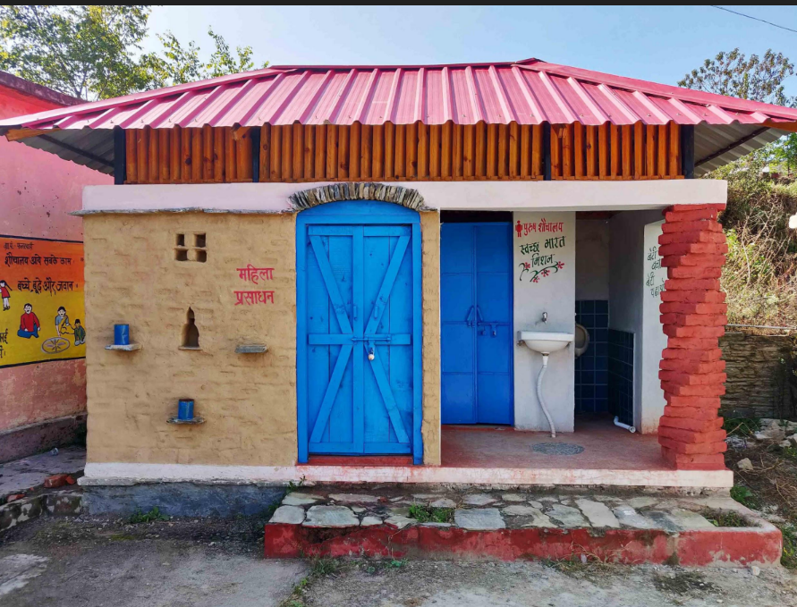 How 8 Friends Transform Villages with Homes Made of Kulhads & Earthquake-Safe Schools