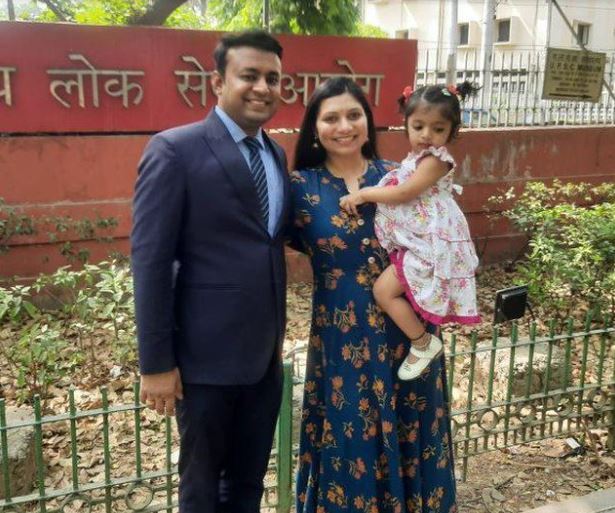 IPS officer Navdeep Aggarwal with his wife and kid