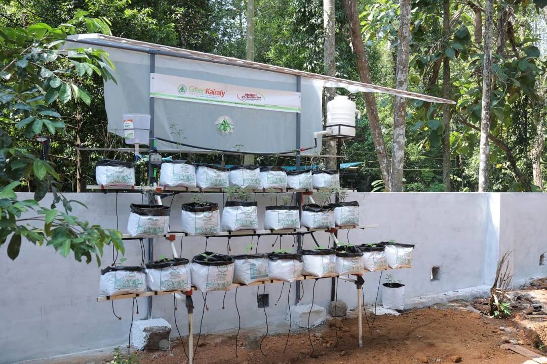 The a portable stand setup that can be mounted on compound walls by Green Kairaly.