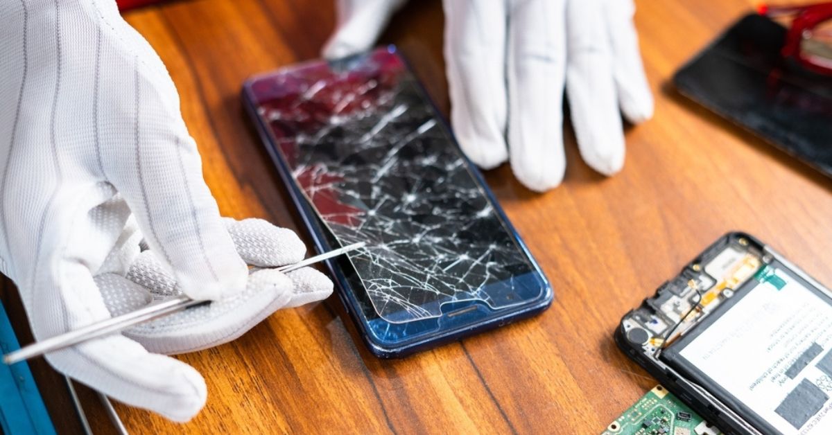 India Plans ‘Right to Repair’ for Phones & All Gadgets: How It’s Good News For You