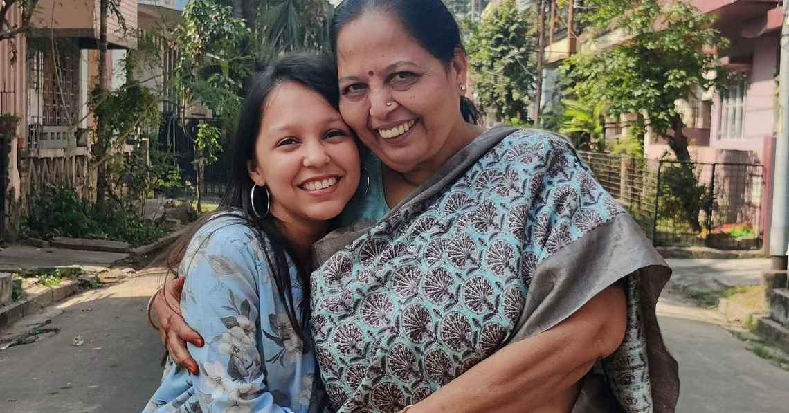 Manju Devi Poddar with her granddaughter