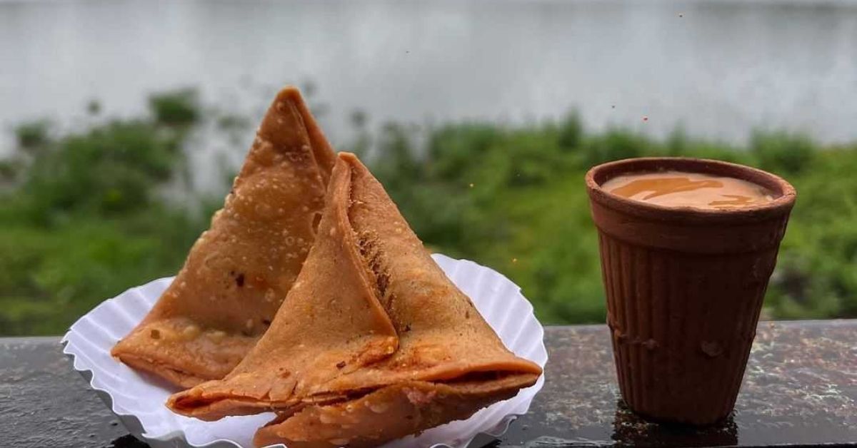a plate of samosa and chai