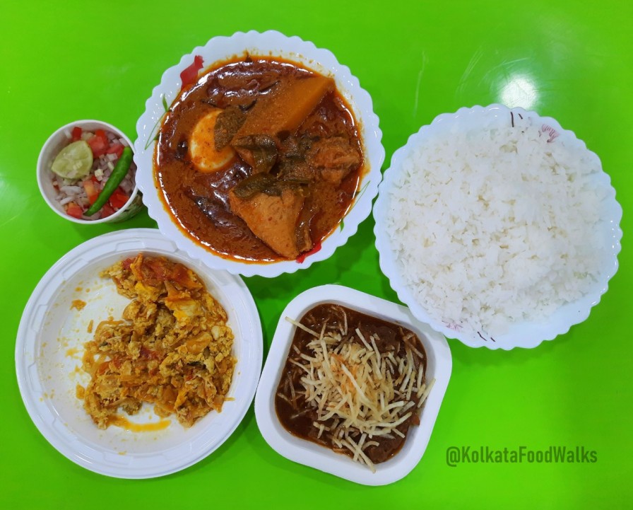 Akoori, rice, salad served at Mancherji's
