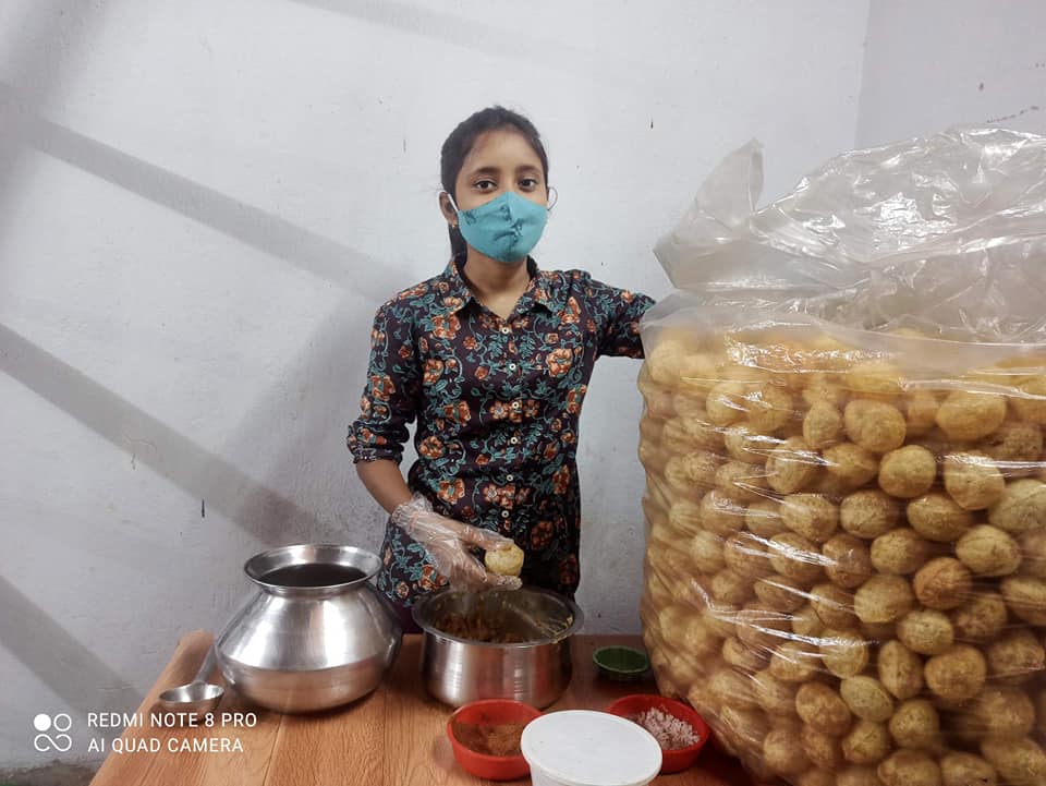 Jyotirmoyee Saha making phuckhas (pani puri) 