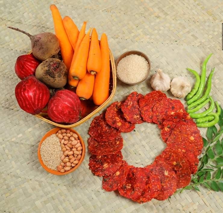 Chekkalu campuran sayuran yang sehat dan lezat yang diresapi dengan sayuran seperti wortel dan bit. 