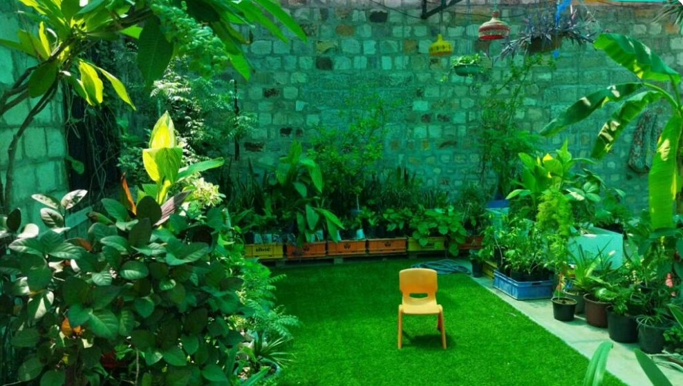 Garden out of waste materials