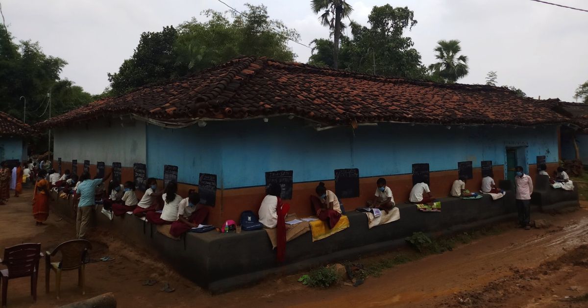 Children studying in Domarthar during the lockdown.