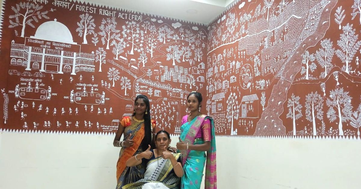 Adivasi Women Are Reclaiming Centuries-Old Warli Art With GI-Tags & Huge Murals