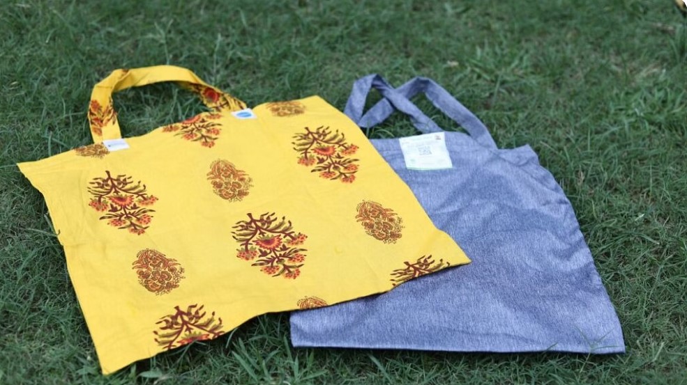 Cloth bag initiative vikalp by dr ruby from delhi