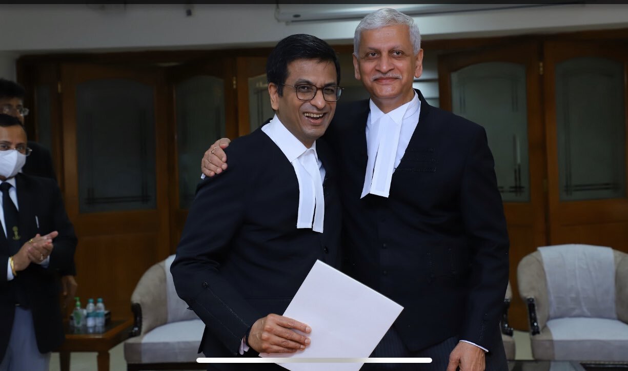 Chief Justice of India (CJI) Uday Umesh Lalit with Justice DY Chandrachud.