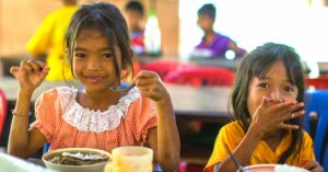 Foodshaala Foundation delivers healthy food to underprivileged children in different schools