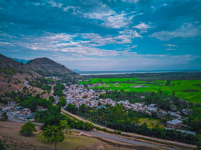 Pemandangan Watlab yang indah.  Kredit foto: Junaid Khursheed (@junaid_khursheed di Instagram)