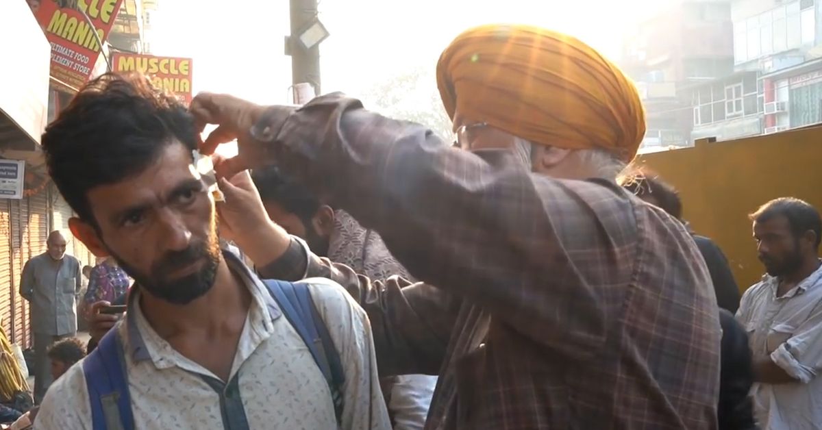 In Delhi, Two Brothers Help Hundreds of Daily Wage Workers Get Free Healthcare Daily