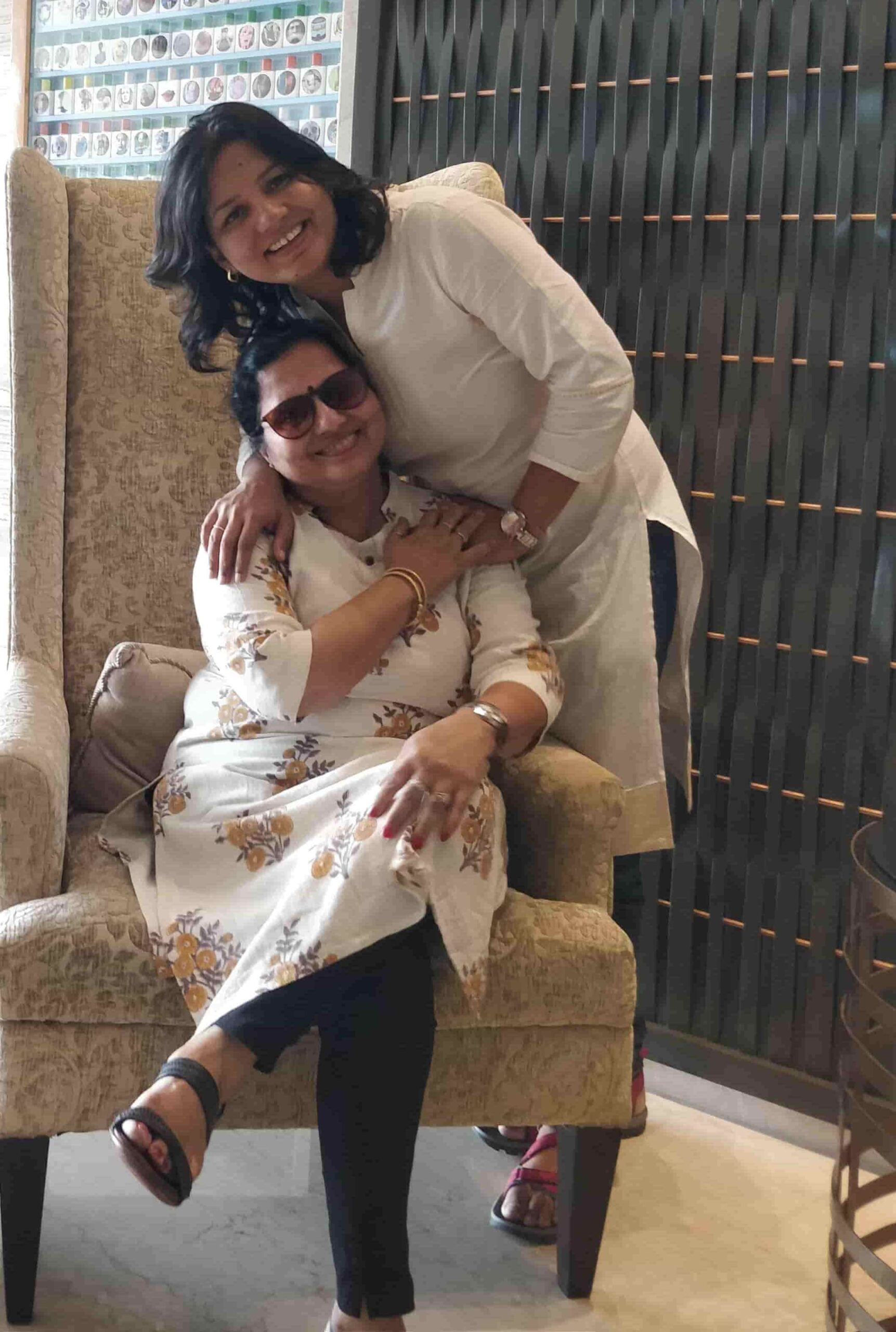 Vijay with her daughter Apeksha