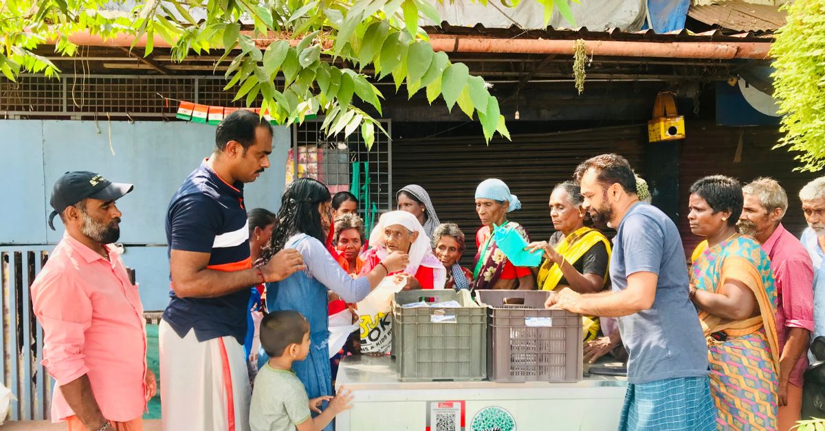 Nanma Maram volunteers providing free food