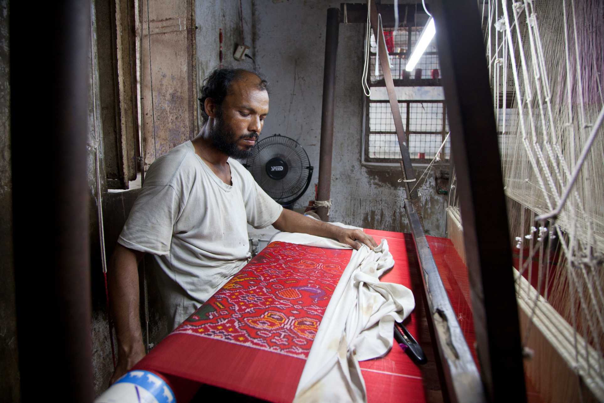 It takes 20 days to produce a single sari using the jacquard technique.