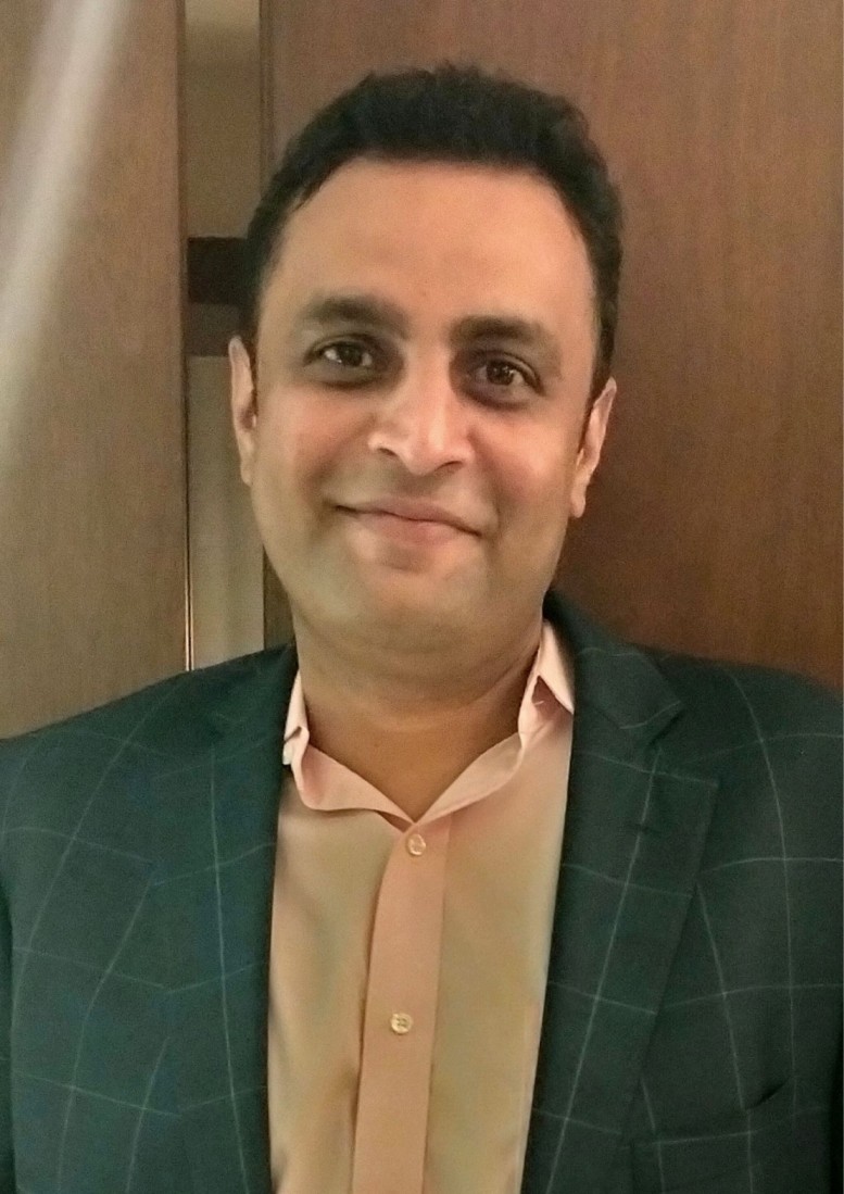 Alok dhodapkar co-founder
