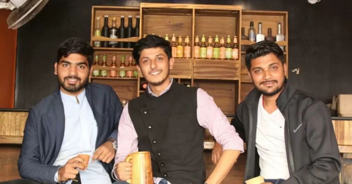 Anand Nayak and Anubhav Dubey, founders of Chai Sutta bar