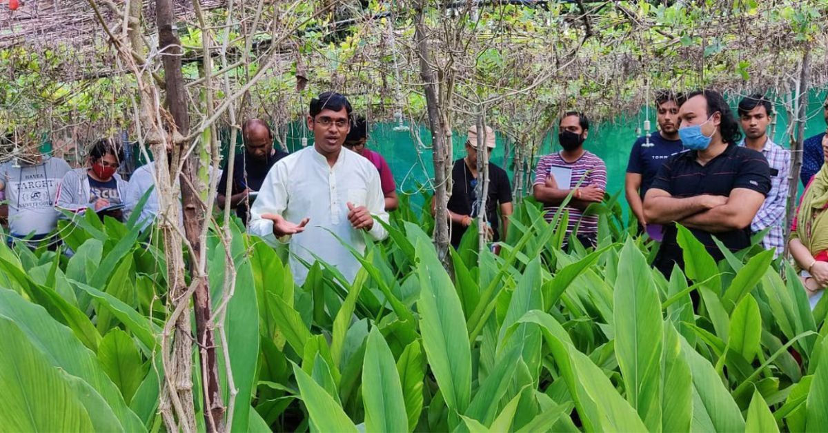 32-YO’s Farming Method Inspired by Multi-Storey Buildings Earns Him Rs 30 Lakh/Year