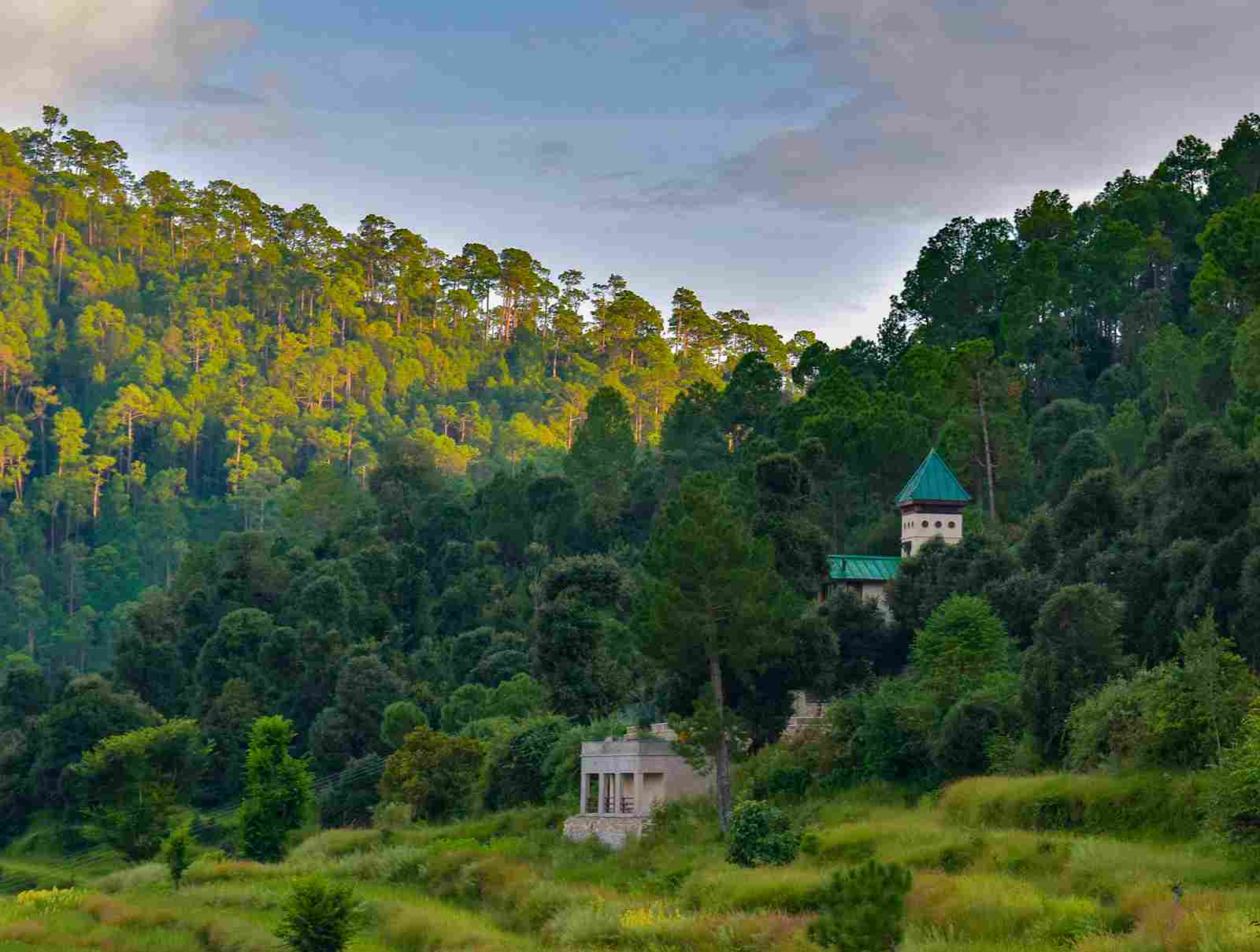 Bir Terraces adalah homestay mewah di Uttarakhand di Himalaya,