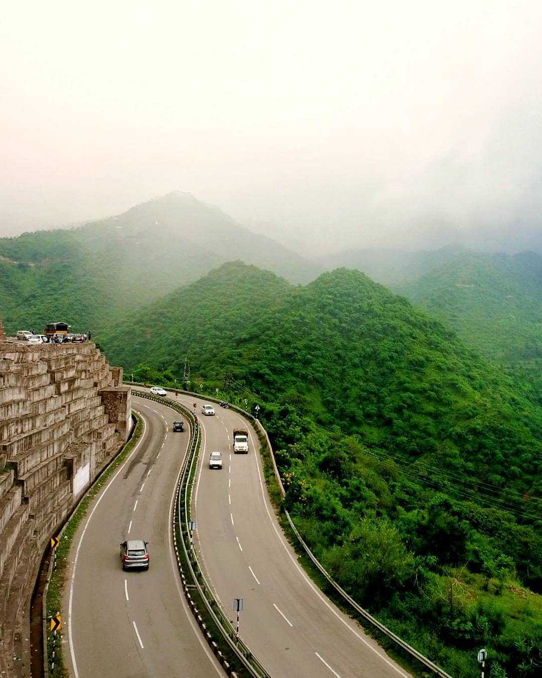 The drive from Delhi to Parwanoo is scenic and gives a lovely view of the orchards