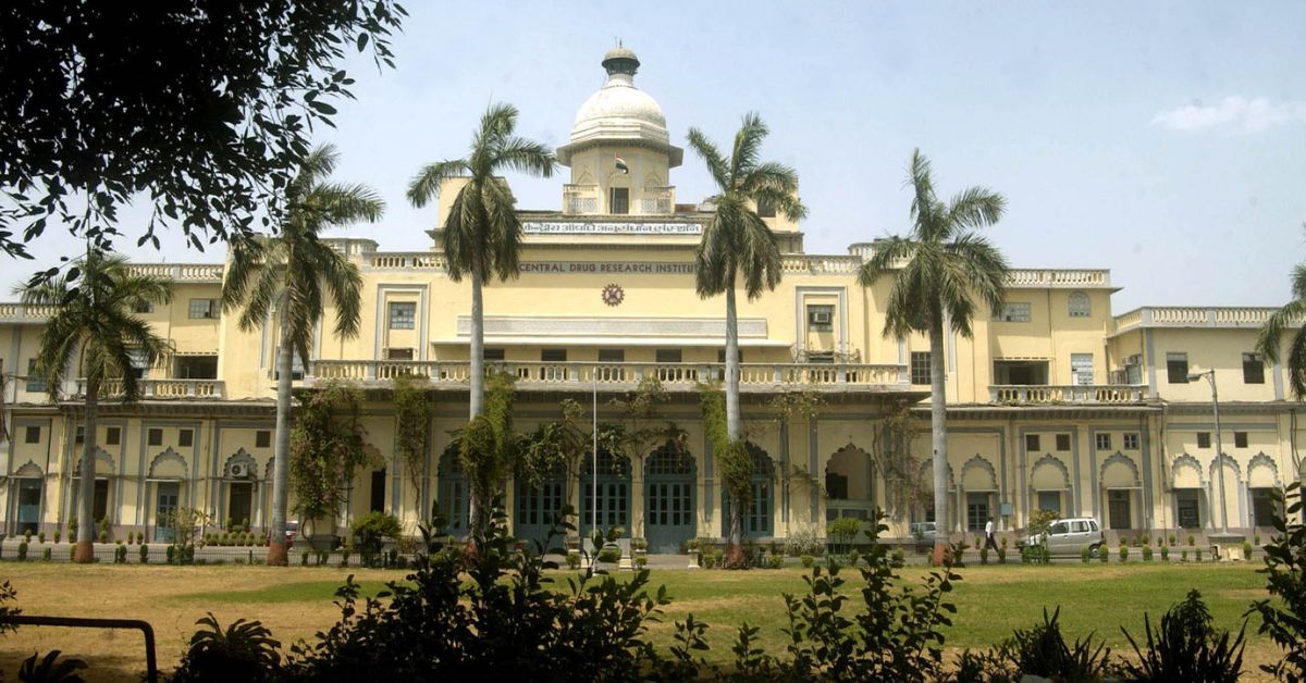 The palace is a wonderful blend of Nawabi and European architecture.