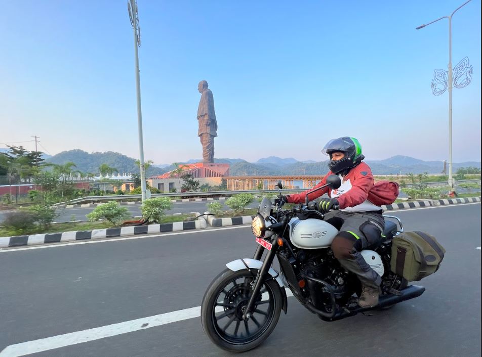 Bharathi has driven more than 1 lakh kilometres on several road trips including from Kanyakumari to Kashmir on her bike. 