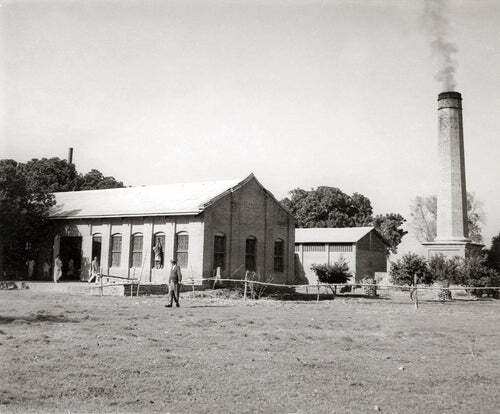 The original Obeetee factory set up in 1955 in Uttar Pradesh had workers from Mirzapur who were engaged in traditional handloom weaving