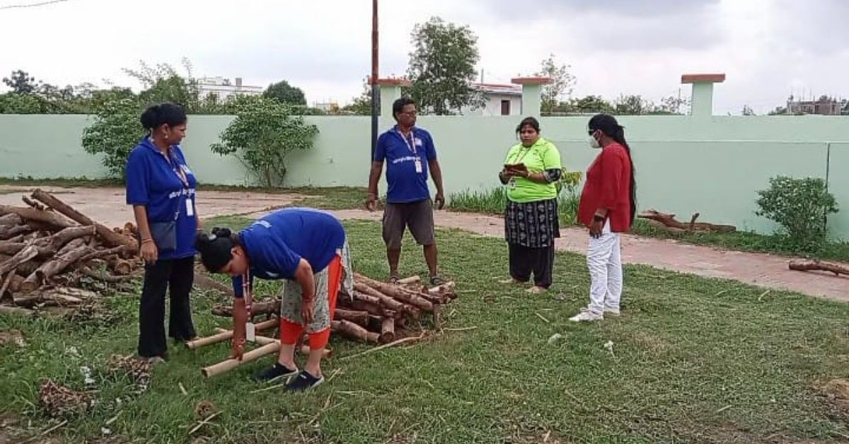 The women contribute Rs 4,500 on the last rituals for every body.