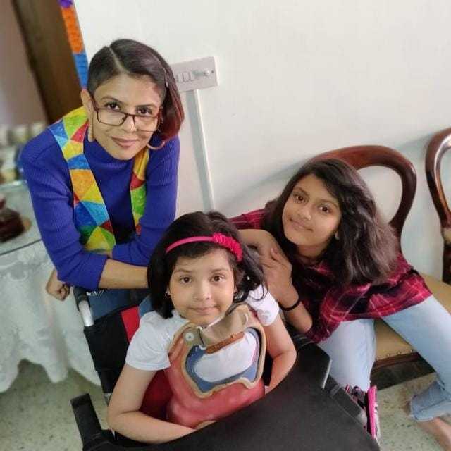 Monisha with her daughters Naira and Keya