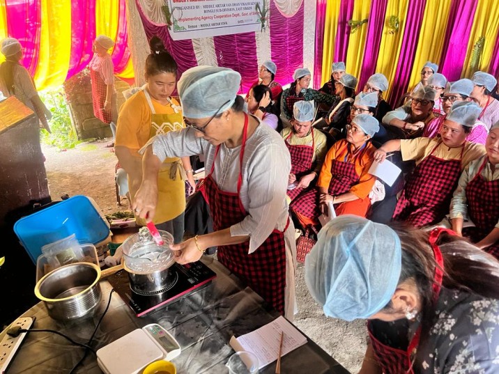 Rinzing gives free training to tribal women from Sikkim. Picture credit: Rinzing 