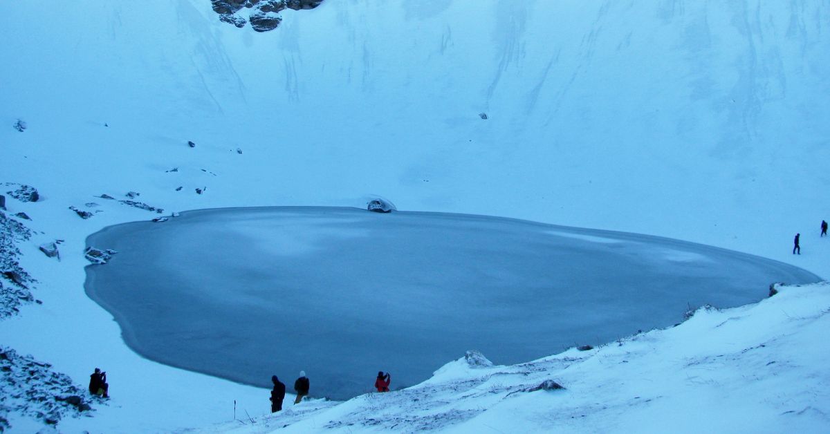 Also known as Skelton Lake, it attracts a lot of seasoned trekkers. 