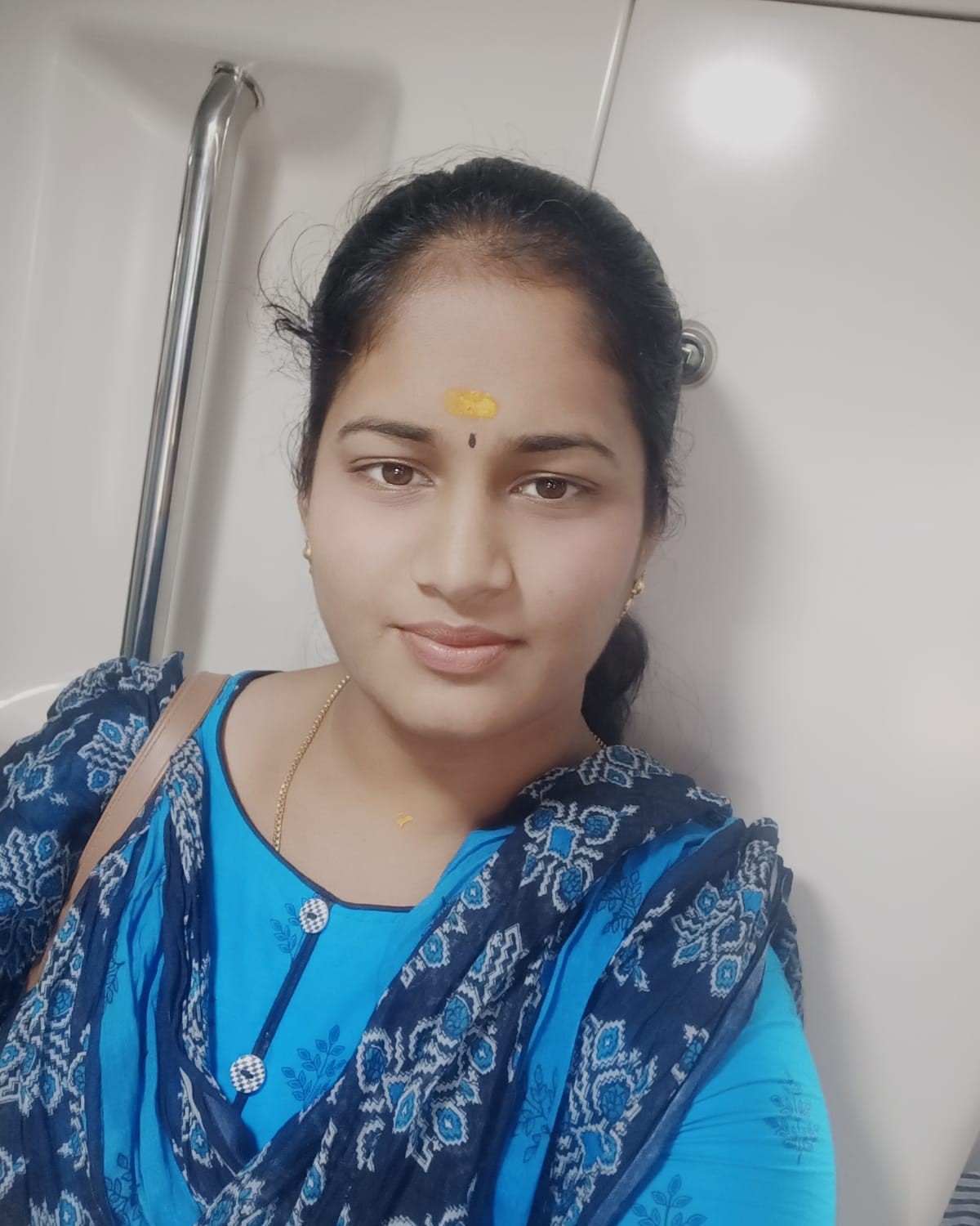Veena runs Kari dosa food cart in Bengaluru