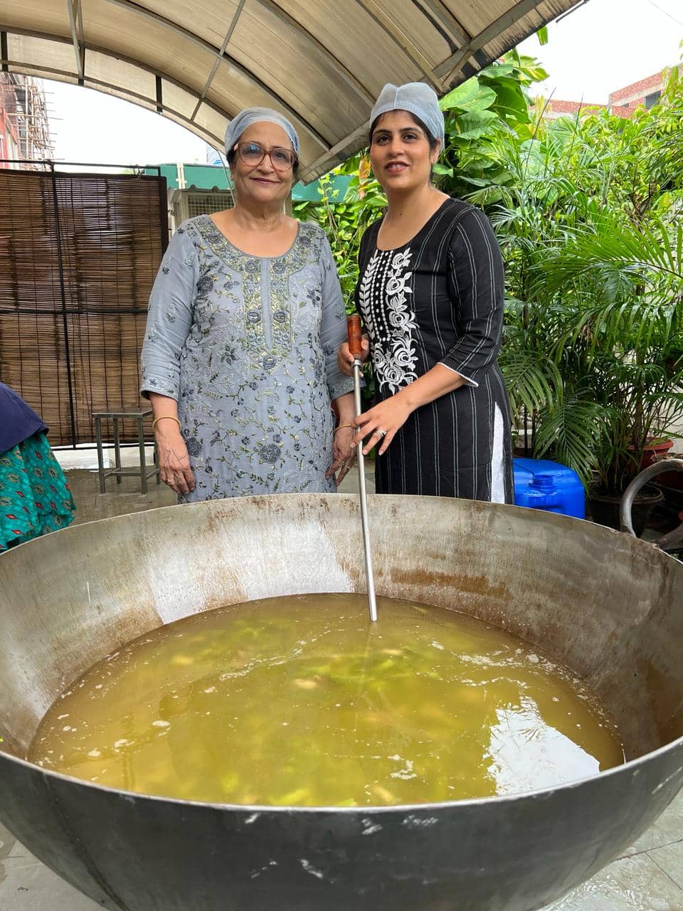 Nidhi and Rajni make the hair oil using 13 ingredients