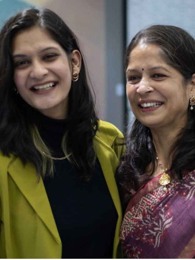 Led by a Woman & Her Daughter, Startup Helps Over 300 Homemakers Earn a Living
