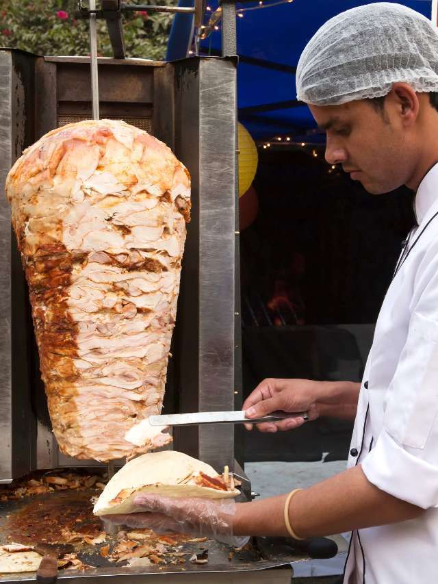 Avoid Infection When Eating Shawarma: Safety Tips After Mumbai Teen ...