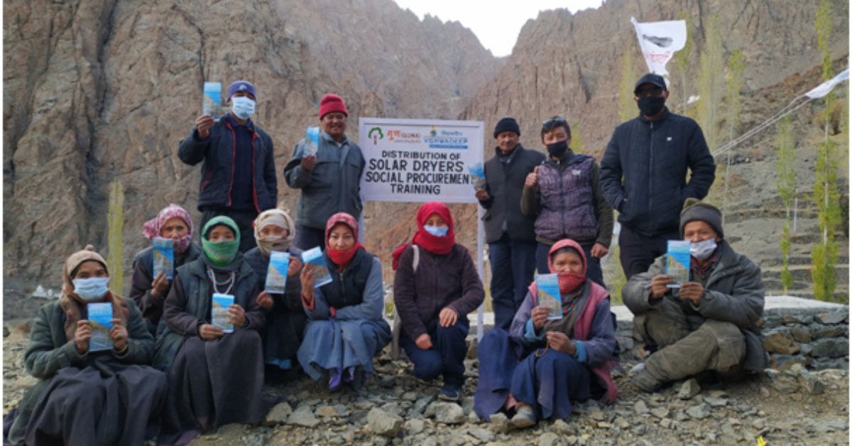 The team of Vishwadeep Trust conducts drives to educate the people of Ladakh against plastic and litter