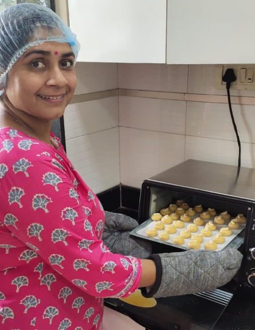 Chef Bhavana baking nankhatai.