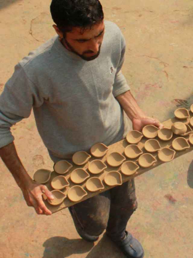 How a Young Kashmiri Potter Brings Communities Together With Diwali Diyas