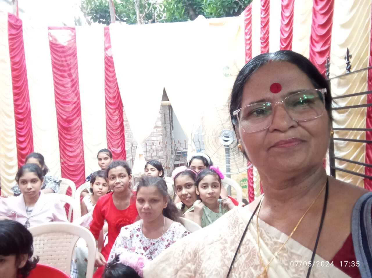 Aparna Das motivates children by encouraging them to participate in cultural events