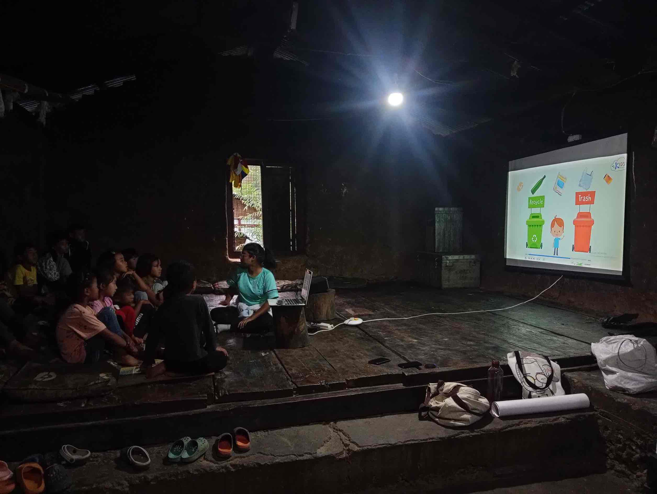 A workshop nurturing young environmentalists in Sangti